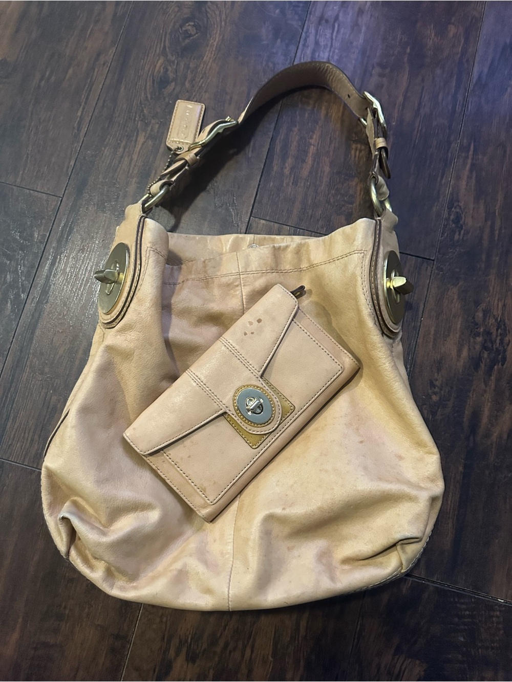 Coach Beige Leather Hobo Shoulder Bag with Matching Wallet